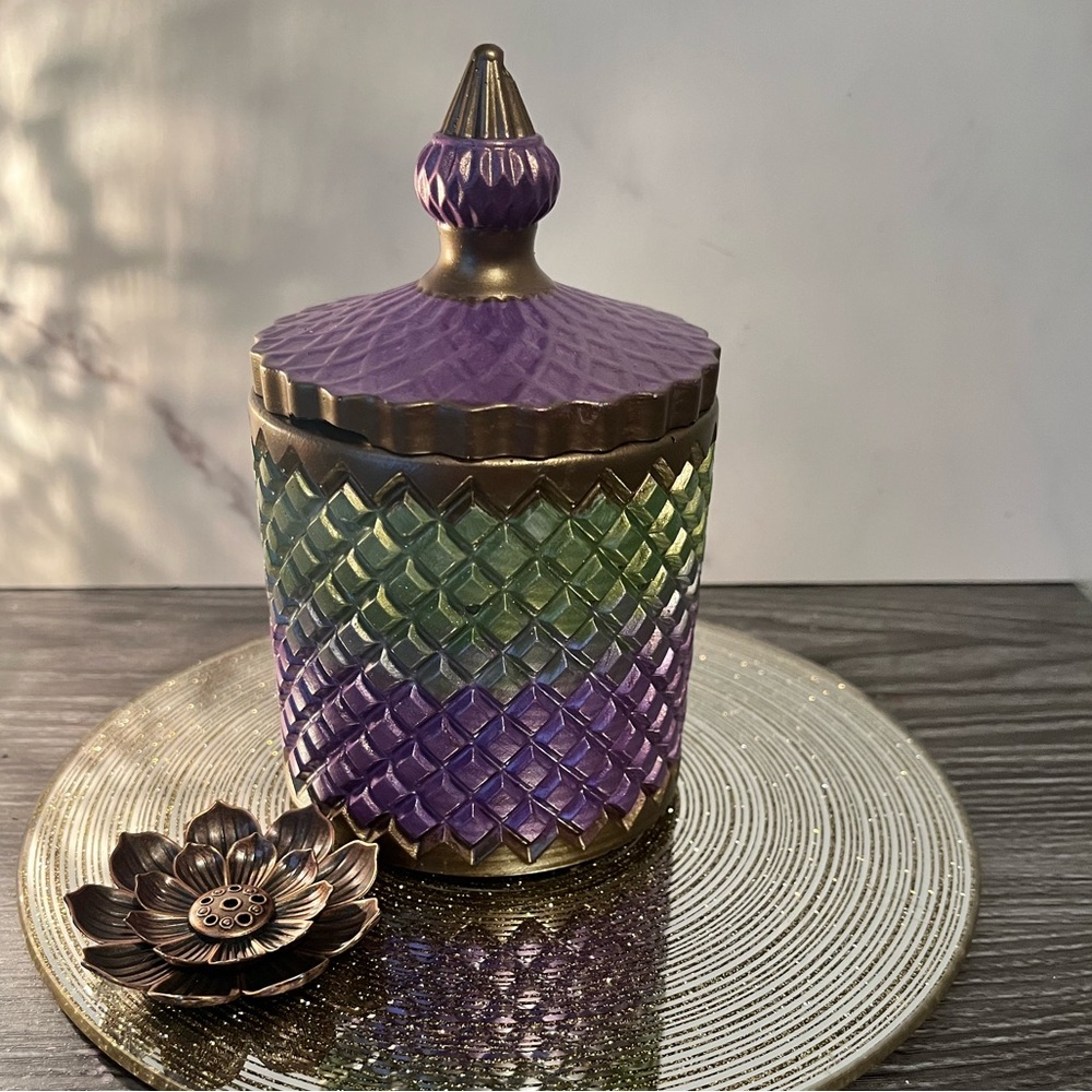 Vintage carousel jar with scented soy candle